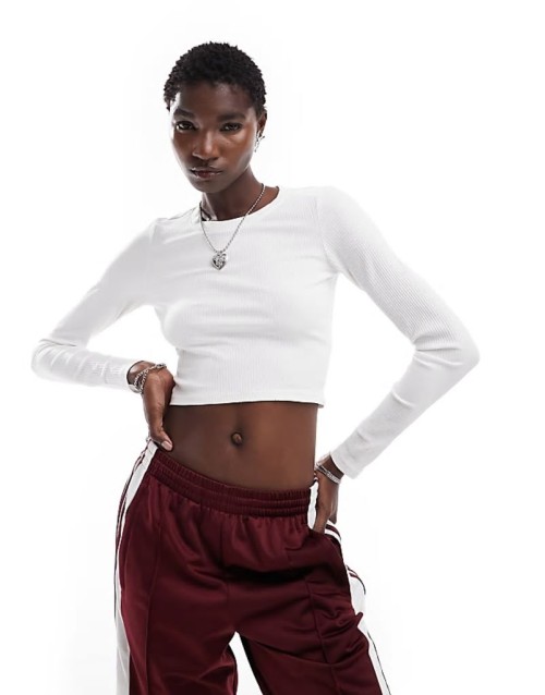 long sve ribbed shrunken top in white