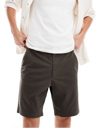 chino shorts in khaki