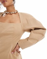 extreme volume sve mini dress in camel